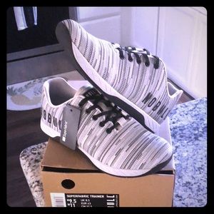 BRAND NEW NoBull grey linear trainer 9.5